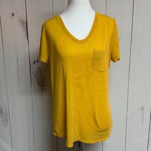 PrAna Mustard Yellow V-Neck Pocket Tee Shirt Women’s Medium EUC